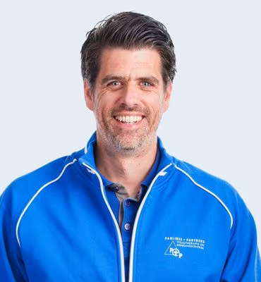 Portret van Erik van der Pot, maatschapslid en MSc sportfysiotherapeut bij Paulides Fysiotherapie.